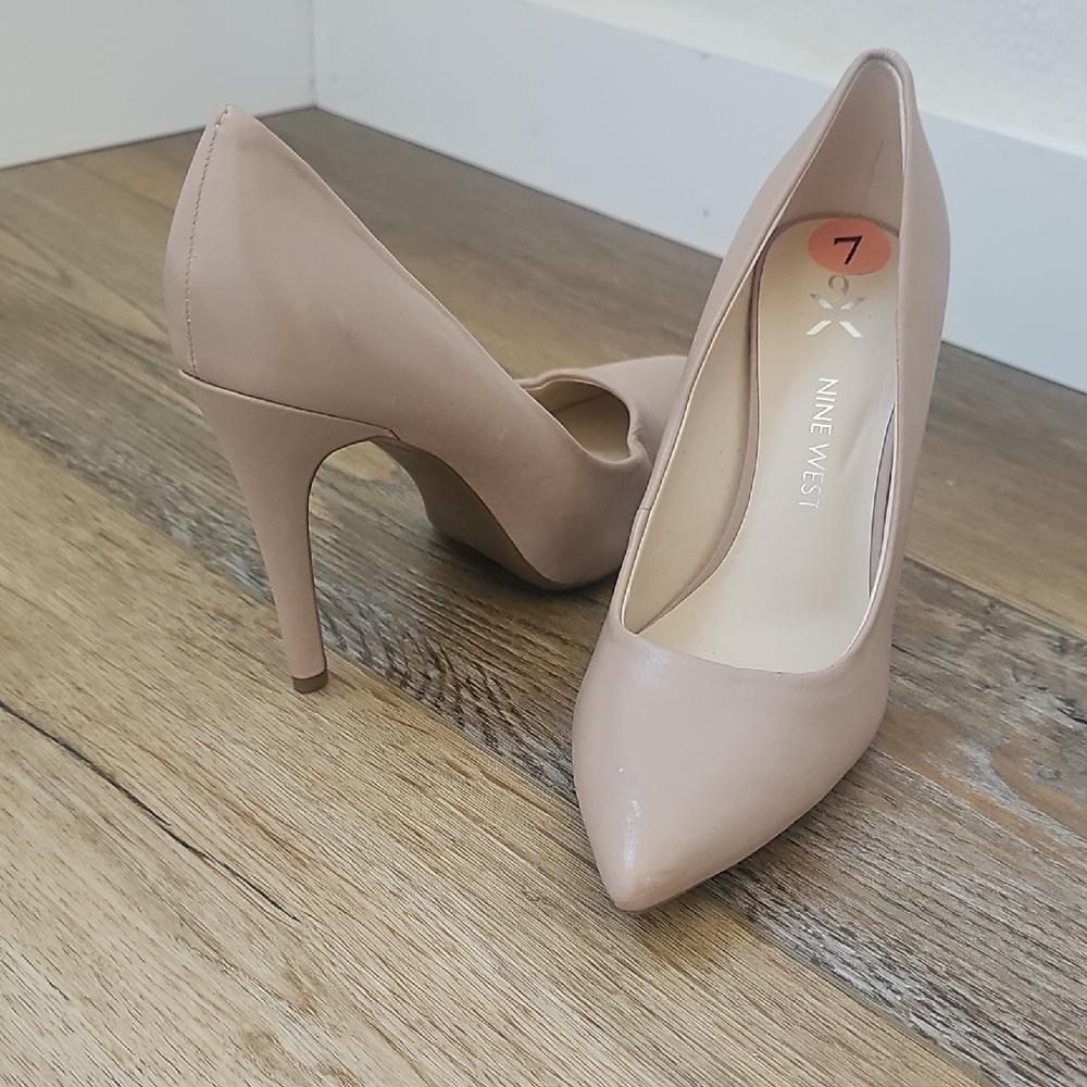 Nine West Nude Pointed-Toe Heels